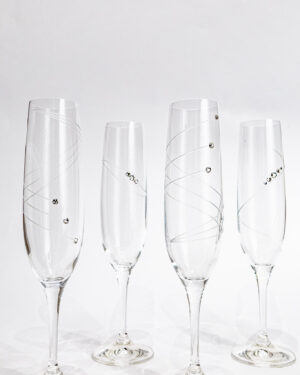 Кристални сватбени чаши с камъчета