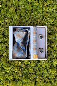 Луксозен комплект с вратовръзка