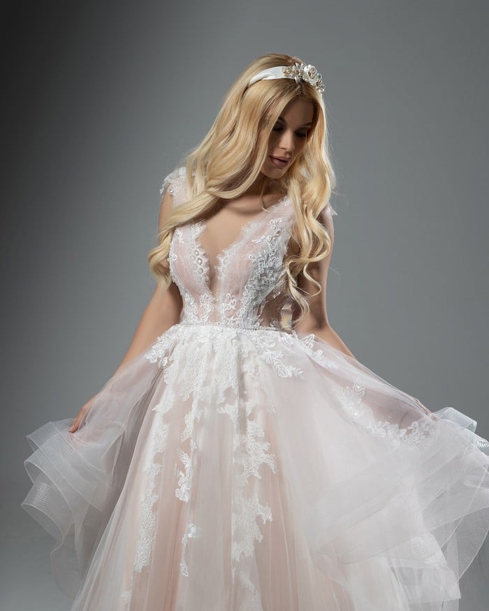 Сватбена рокля PHALAENOPSIS BLINK by Radi Lazarova | Рокли