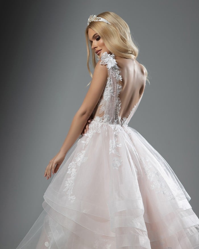 Сватбена рокля PHALAENOPSIS BLINK by Radi Lazarova | Рокли