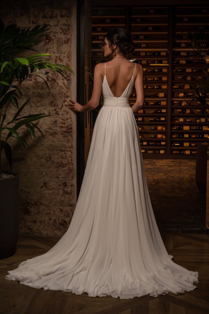 Бяла рокля Касандра Hadassa