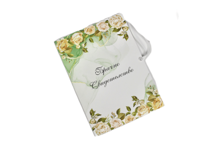 Луксозна папка за брачно свидетелство украсена с рози - запазете спомените от вашия специален ден