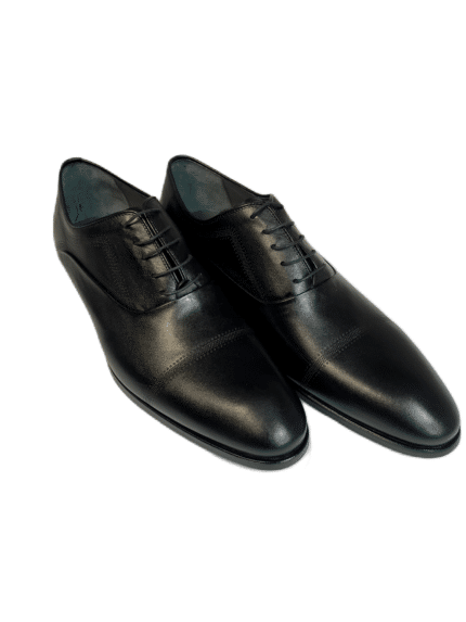 Елегантни голям номер мъжки обувки, класически черен цвят, идеални за всякакъв тип събитие и размери 48, 47, 46.
