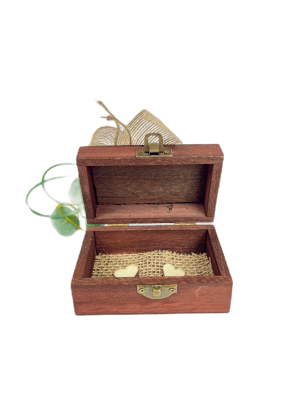 Дървена кутия кутия с поставка за халки с ръчна украса и поставка, идеална за вашата церемония