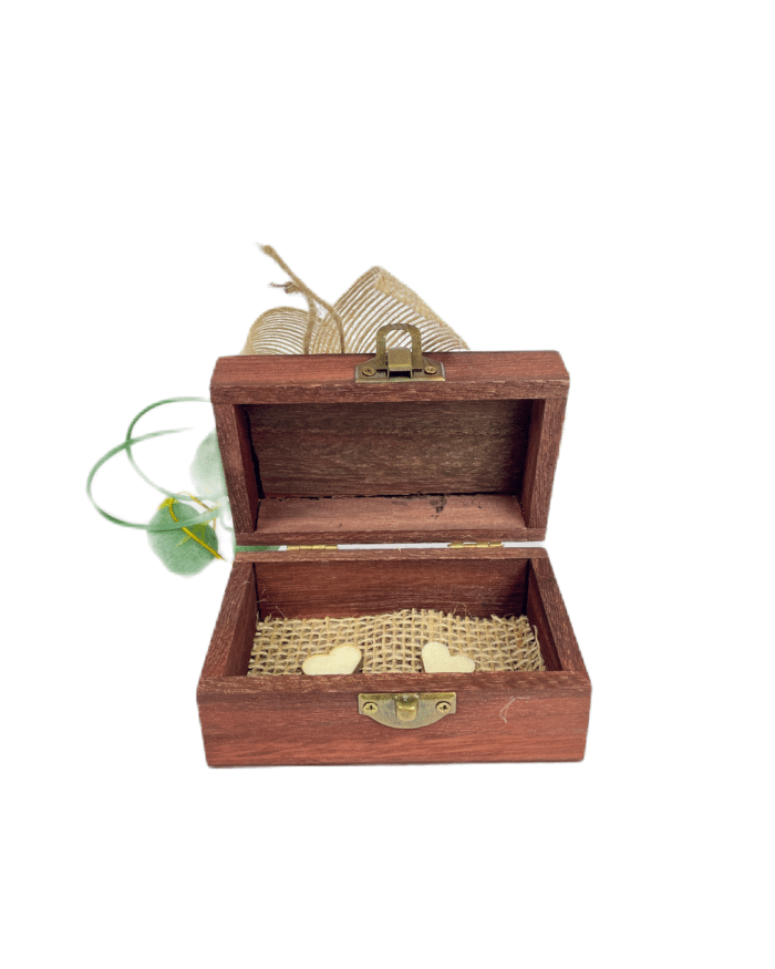 Дървена кутия кутия с поставка за халки с ръчна украса и поставка, идеална за вашата церемония