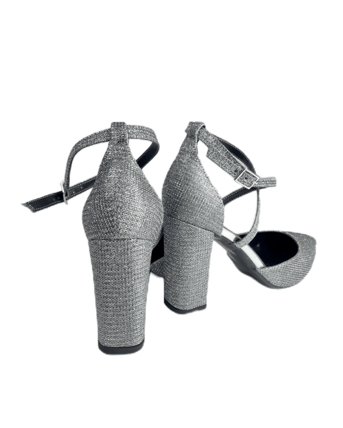 Бляскави официални дамски елегантни обувки с кръстосани през глезена каишки и блестящи детайл