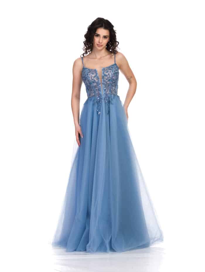 Дама облечена в синя дизайнерска рокля за бал с кристали от Сватбен Център myWEDDING. Ири88