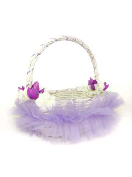 Украсена кошница в лилаво